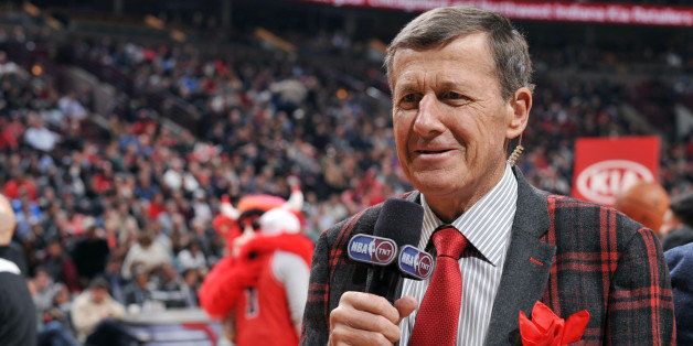 CHICAGO, IL - MARCH 05: TNT Reporter Craig Sager reports after a game between the Oklahoma City Thunder and Chicago Bulls on March 5, 2015 at the United Center in Chicago, Illinois. NOTE TO USER: User expressly acknowledges and agrees that, by downloading and/or using this photograph, user is consenting to the terms and conditions of the Getty Images License Agreement. Mandatory Copyright Notice: Copyright 2015 NBAE (Photo by Randy Belice/NBAE via Getty Images)