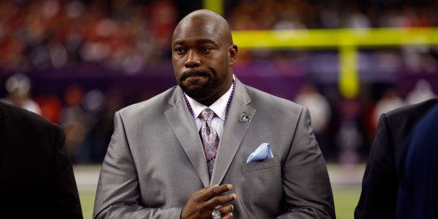 NEW ORLEANS, LA - FEBRUARY 03: Pro Football Hall of Famer Class of 2013 Warren Sapp stands on the field during Super Bowl XLVII between the Baltimore Ravens and the San Francisco 49ers at the Mercedes-Benz Superdome on February 3, 2013 in New Orleans, Louisiana. (Photo by Chris Graythen/Getty Images) 