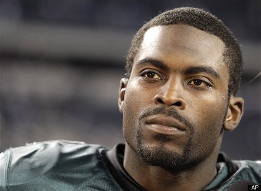 Months after signing quarterback Michael Vick, Philadelphia Eagles hand out  animal welfare grants – New York Daily News