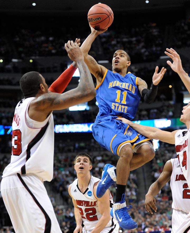 No. 13 Morehead State upsets No. 4 Louisville 62-61 on last-second shot –  The Denver Post