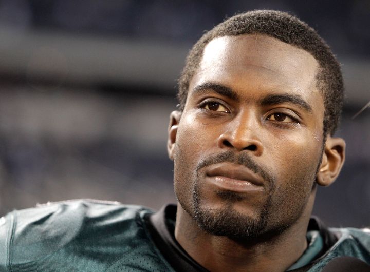 Michael Vick's high school: Taking jersey down is final decision