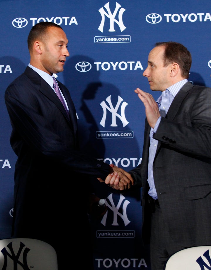 Derek Jeter signs three-year deal with the Yankees