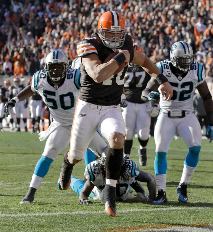 Madden NFL 12 cover athlete is Peyton Hillis, beating Michael Vick in  fan-decided contest