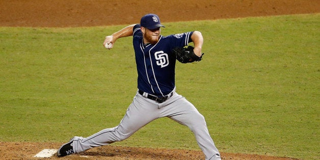 PHOENIX, AZ - SEPTEMBER 16: Relief pitcher Craig Kimbrel #46 of the San Diego Padres pitches against the Arizona Diamondbacks during the ninth inning of the MLB game at Chase Field on September 16, 2015 in Phoenix, Arizona. (Photo by Christian Petersen/Getty Images)