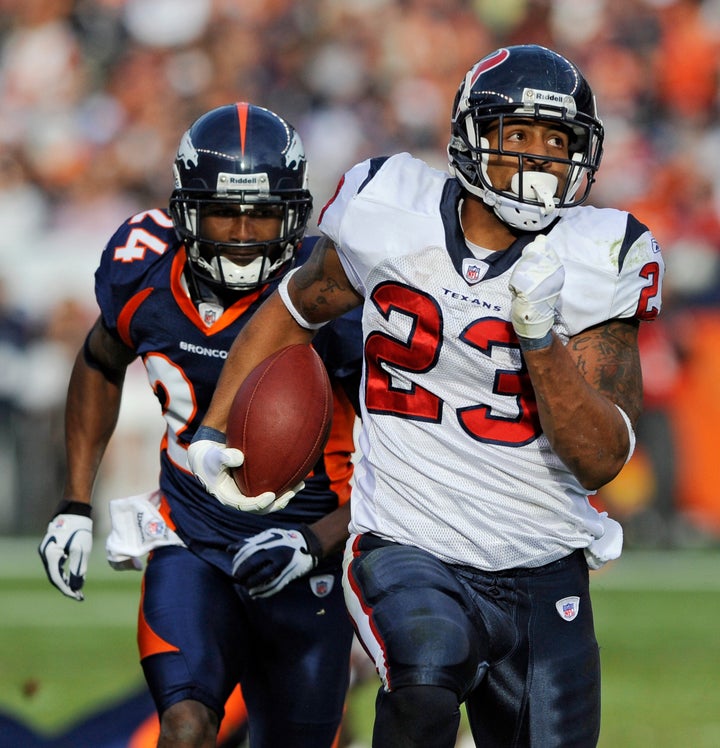 Houston Texans Injuries: Arian Foster Returns To Twitter, Says He's Been  Medically Cleared By His Doctor - Battle Red Blog