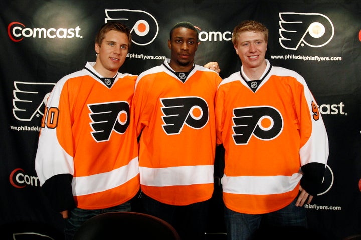 Flyers' Wayne Simmonds has 'no problem' with racial taunts