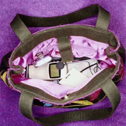 What's In Your Bag? Purse Organization Ideas and Hacks