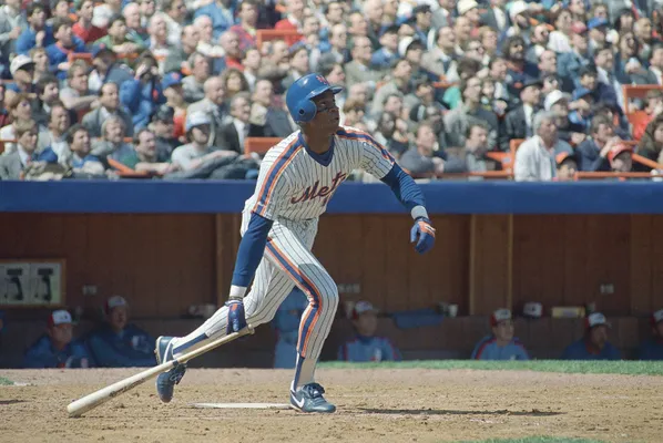 Happy Birthday Darryl Strawberry - One of the Greatest Right Fielders in  Baseball Shares his B-Day with FACTZ : r/mets