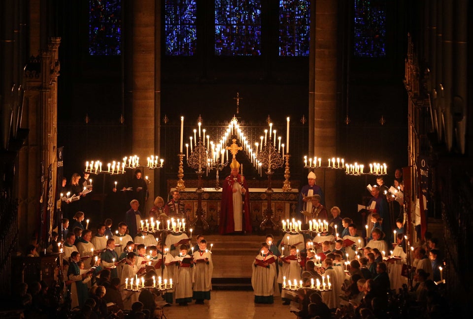 Darkness To Light Advent Procession Starts Salisbury Cathedral's Christmas Season