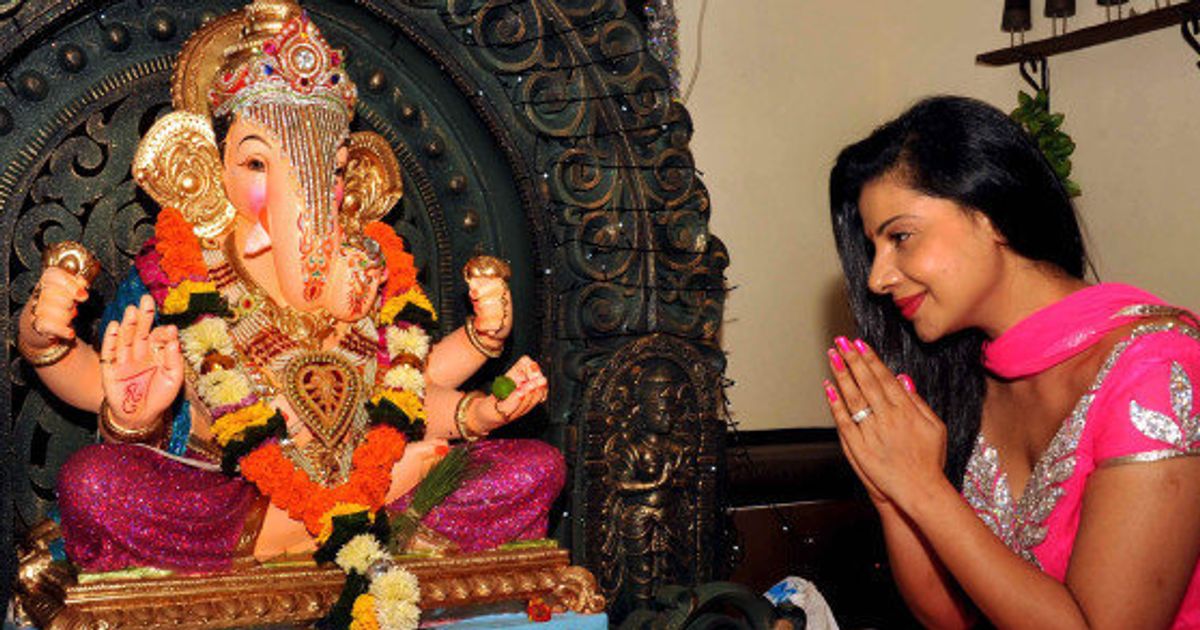 Ganesh Chaturthi 2013 Hindus Celebrate Birthday Of Lord Ganesh For Auspicious Beginnings 0379
