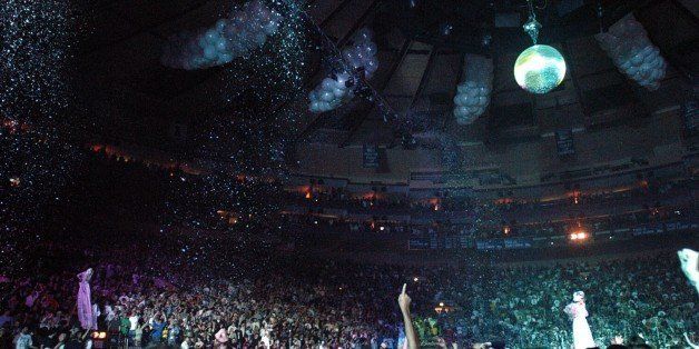 Audience gettting snowed on during Phish New Years Eve Concert at Madison Square Garden in New York City, New York, United States. (Photo by Jeff Kravitz/FilmMagic)