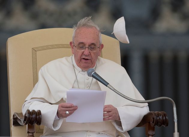 Pope Francis Windy Wardrobe Malfunction With His Hat And Mantle