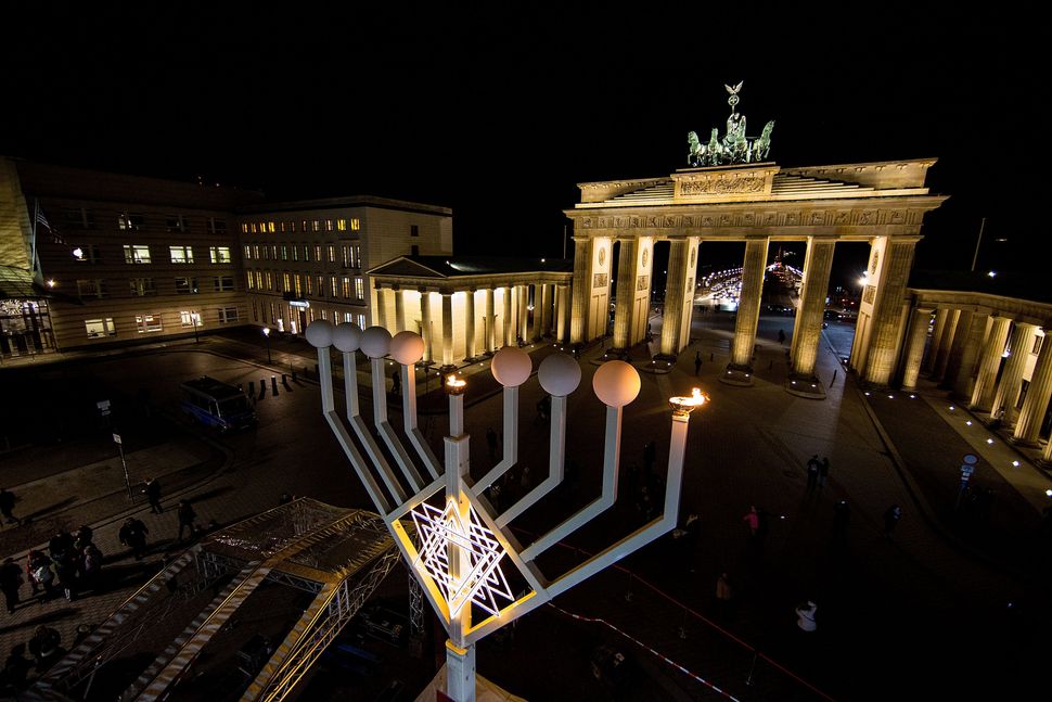 Menorahs Light Up Around The World For Hanukkah 2014 HuffPost