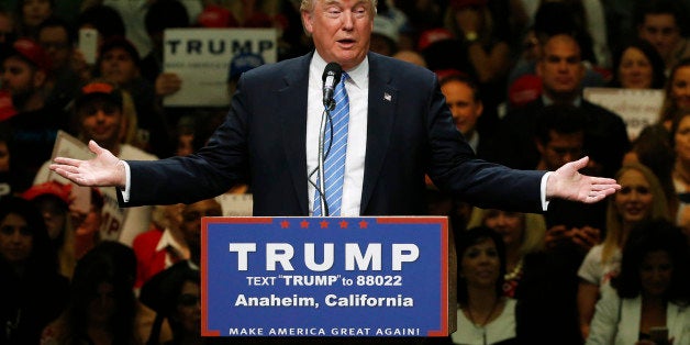 Republican U.S. presidential candidate Donald Trump addresses a rally with supporters in Anaheim, California, U.S., May 25, 2016. REUTERS/Jonathan Ernst