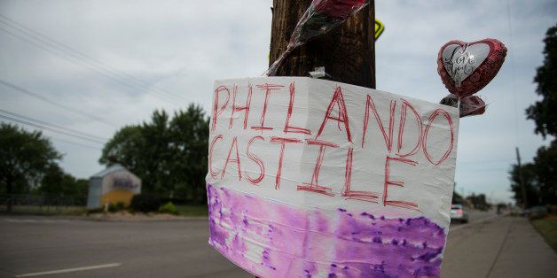 FALCON HEIGHTS, MN - JULY 07: A memorial left for Philando Castile following the police shooting death of a black man on July 7, 2016 in St. Paul, Minnesota. Philando Castile was shot and killed last night, July 6, 2016, by a police officer in Falcon Heights, MN. (Photo by Stephen Maturen/Getty Images)
