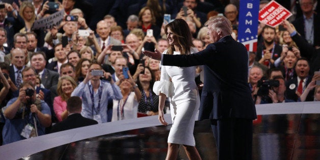 Republican U.S. presidential candidate Donald Trump introduces his wife Melania to speak during the Republican National Convention in Cleveland, Ohio, U.S., July 18, 2016. REUTERS/Carlo Allegri