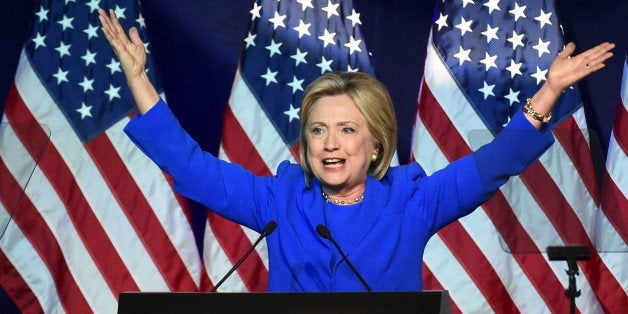 Democratic presidential candidate Hillary Clinton addresses the Democratic National Committee (DNC) Summer Meeting in Minneapolis, Minnesota, August 28, 2015. REUTERS/Craig Lassig