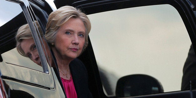 U.S. Democratic presidential nominee Hillary Clinton arrives at the airport following a campaign Voter Registration Rally at the University of South Florida in Tampa, Florida, United States, September 6, 2016. REUTERS/Brian Snyder TPX IMAGES OF THE DAY