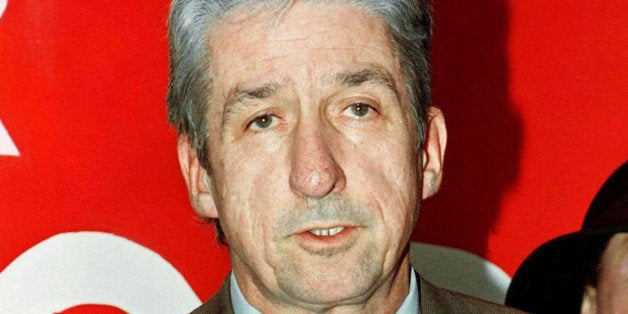 California State Senator Tom Hayden anounces his candidacy for mayor of Los Angeles during a news conference January 5, 1997