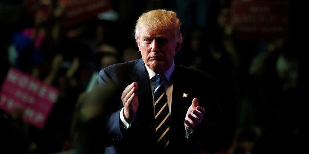 Republican presidential nominee Donald Trump holds a campaign event in Eau Claire, Wisconsin U.S. November 1, 2016. REUTERS/Carlo Allegri