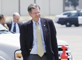 McCain Adviser Black Goes Back To Lobbying | HuffPost Latest News