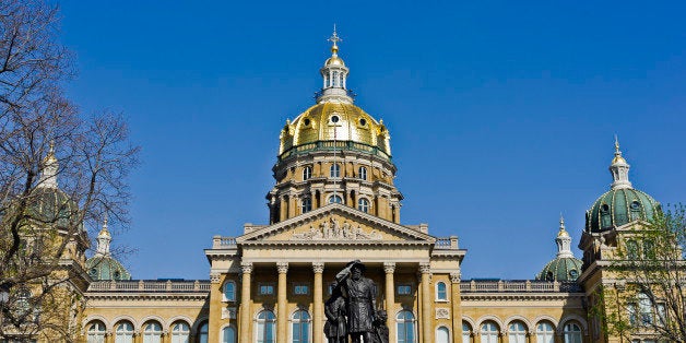 State Capitol Buillding, Des Moines, Iowa, built between 1871 and 1886 features a gold-leaf dome and corinthian columns