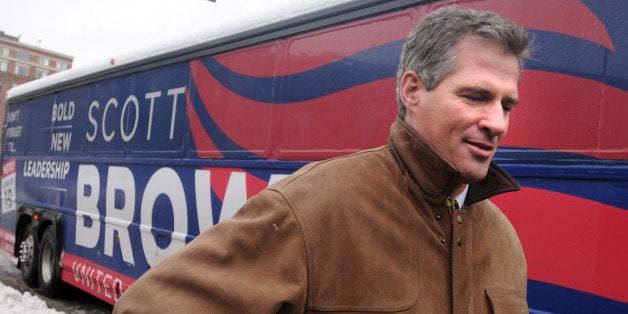 BOSTON - JANUARY 18: U.S. Senate republican nominee Scott Brown campaigns outside the TD Garden January 18, 2010 in downtown