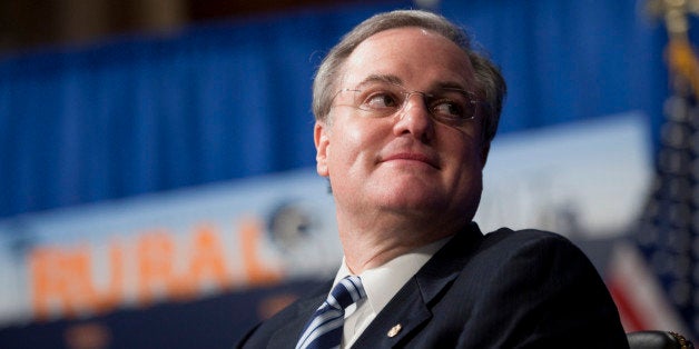 UNITED STATES - APRIL 25: Sen. Mark Pryor, D-Ark., prepares to speak at a Senate Democratic Steering and Outreach Committee's
