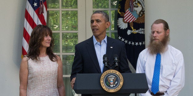 WASHINGTON, DC - MAY 31: President Barack Obama makes a statement about the release of Sgt. Bowe Bergdahl as his parents, Ja