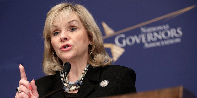 WASHINGTON, DC - JANUARY 15: National Governors Association chairwoman Gov. Mary Fallin (R-OK) speaks at the National Press
