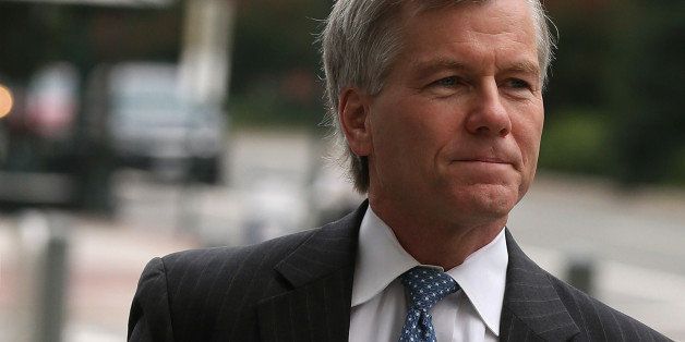 RICHMOND, VA - AUGUST 18: Former Virginia Governor Robert McDonnell walks to his corruption trial at U.S. District Court for the Eastern District of Virginia, August 18, 2014 in Richmond, Virginia. McDonnell and his wife Maureen are on trial for accepting gifts, vacations and loans from a Virginia businessman in exchange for helping his company. (Photo by Mark Wilson/Getty Images)
