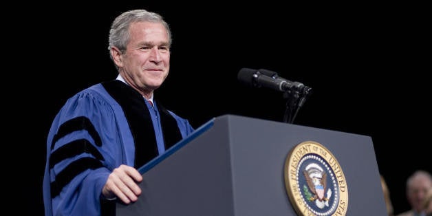 Latrobe, UNITED STATES: US President George W. Bush smiles as he delivers the commencement address 11 May 2007 at Saint Vincent College in Latrobe, Pennsylvania. AFP PHOTO/Mandel NGAN (Photo credit should read MANDEL NGAN/AFP/Getty Images)