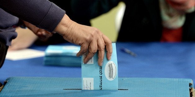 JERUSALEM, ISRAEL - MARCH 17: An Israeli citizen casts his vote at a polling station during legislative election in Jerusalem, Israel on March 17, 2015. Voting begin in Israels elections that will decide whether Israelis still want Netanyahu as prime minister. (Photo by Salih Zeki Fazlioglu/Anadolu Agency/Getty Images)