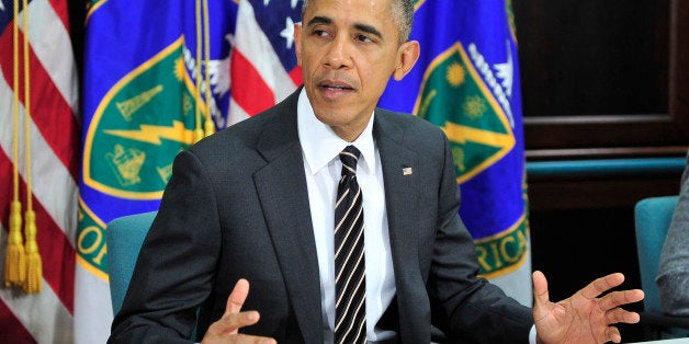 WASHINGTON, DC - MARCH 19: (AFP-OUT) (L-R) President Barack Obama speaks during a meeting on energy and climate change at the U.S. Department of Energy on March 19, 2015 in Washington, D.C. (Photo by Ron Sachs-Pool/Getty Images)