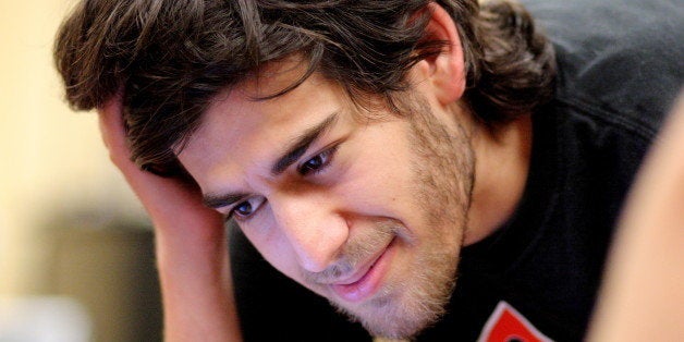 Description Aaron Swartz at a Boston Wiki Meetup | Source Flickr : http://flickr. com/photos/34166194@N00/3835494997 Boston Wiki Meetup | ...