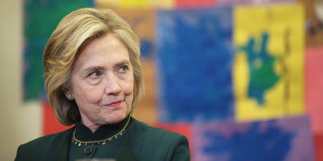 CHICAGO, IL - MAY 20: Democratic presidential hopeful and former Secretary of State Hillary Clinton meets with parents and child care workers at the Center for New Horizons on May 20, 2015 in Chicago, Illinois. Clinton arrived in Chicago after campaigning Monday and Tuesday in Iowa. (Photo by Scott Olson/Getty Images)