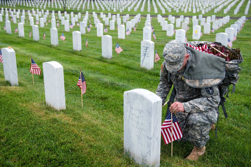 These Military Photos From May 2015 Honor Bravery And Sacrifice ...