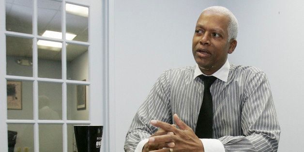 ** ELN PREVIEW U.S. REPRESENTATIVE DISTRICT 4 **Hank Johnson, Democratic candidate for the Georgia 4th Congressional district speaks during an interview at his office in Decatur, Ga., Monday, Oct. 2, 2006. (AP Phtoo/Ric Feld)