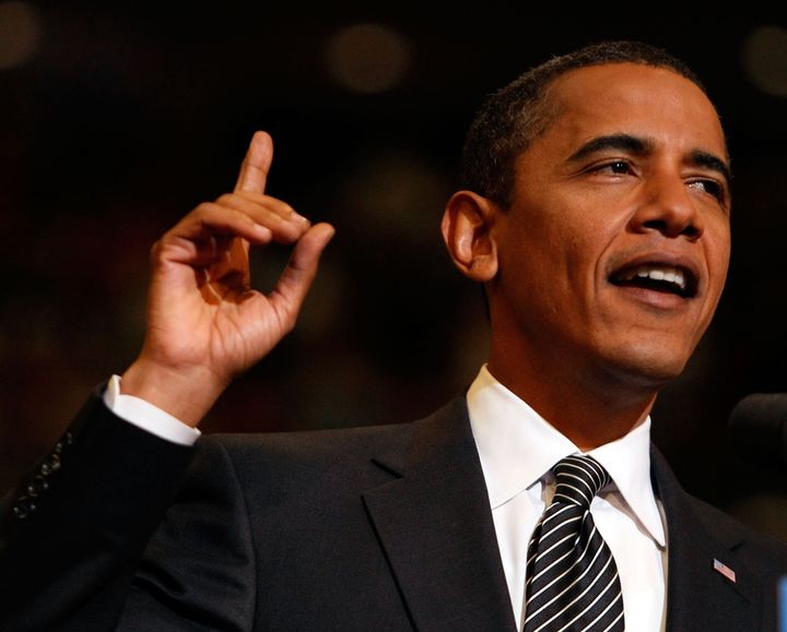 Barack Obama To Run Moneyed 2012 Campaign | HuffPost Latest News