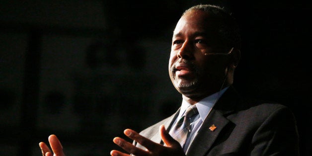 Republican presidential candidate Ben Carson makes a point during a campaign stop, Thursday, Oct. 29, 2015, in Lakewood, Colo. (AP Photo/David Zalubowski)