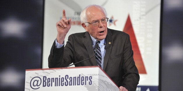 DES MOINES - NOVEMBER 14: CBS News Political Director and FACE THE NATION anchor John Dickerson moderates the CBS News Democratic Presidential Debate at Drake University Des Moines, Iowa on Saturday, November 14, 2015 on the CBS Television Network. Sen. Bernie Sanders, shown. (Photo by Chris Usher/CBS via Getty Images) 