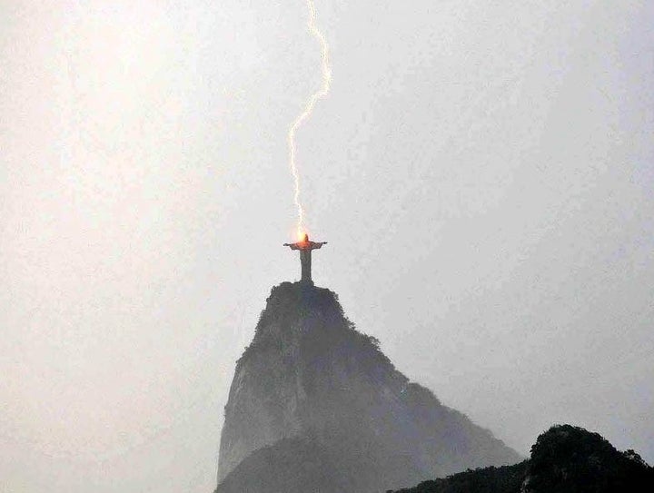 A Hoax World S Largest Jesus Statue Struck By Lightning Huffpost Latest News