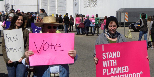 St. Paul, MinnesotaApril 6, 2012Supporters and opponents of Planned Parenthood held separate gatherings at the St. Paul Planned Parenthood location.2012-04-06 This is licensed under a Creative Commons Attribution License.