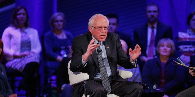 Senator Bernie Sanders, an independent from Vermont and 2016 Democratic presidential candidate, speaks during a town hall forum at Drake University in Des Moines, Iowa, U.S., on Monday, Jan. 25, 2016. With a week to go until the Iowa caucuses and the Democratic presidential race there in a virtual dead heat, Hillary Clinton and Sanders are mapping out divergent paths toward winning the first votes of the nomination process. Photographer: Justin Sullivan/Pool via Bloomberg 