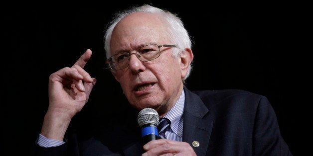DES MOINES, IA - JANUARY 28 : Democratic presidential candidate Bernie Sanders speaks to students at Roosevelt High School du