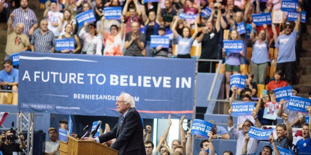 US Democratic presidential candidate Bernie Sanders addresses a campaign rally in Salem, Oregon, May 10, 2016. Sanders beat rival Democrat Hillary Clinton in the West Virginia primary to bolster his argument for remaining in the race. / AFP / Rob Kerr (Photo credit should read ROB KERR/AFP/Getty Images)