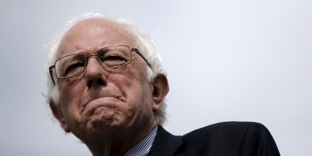 U.S. Democratic presidential candidate Bernie Sanders pauses as he speaks at a campaign rally in Hartford, Connecticut, U.S., April 25, 2016. REUTERS/Mike Segar 