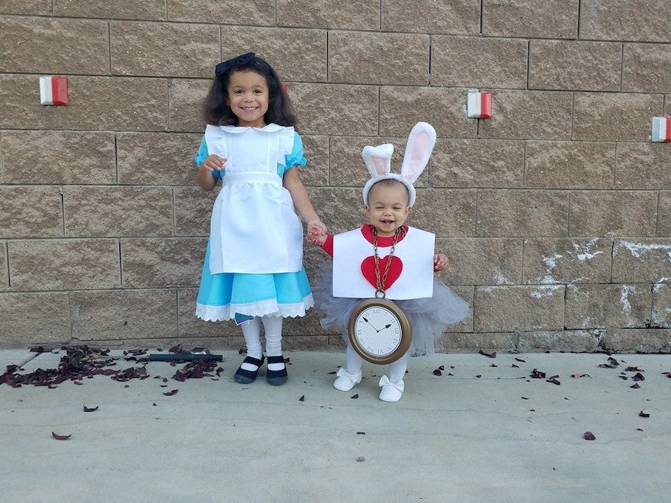 matching halloween costumes for sisters