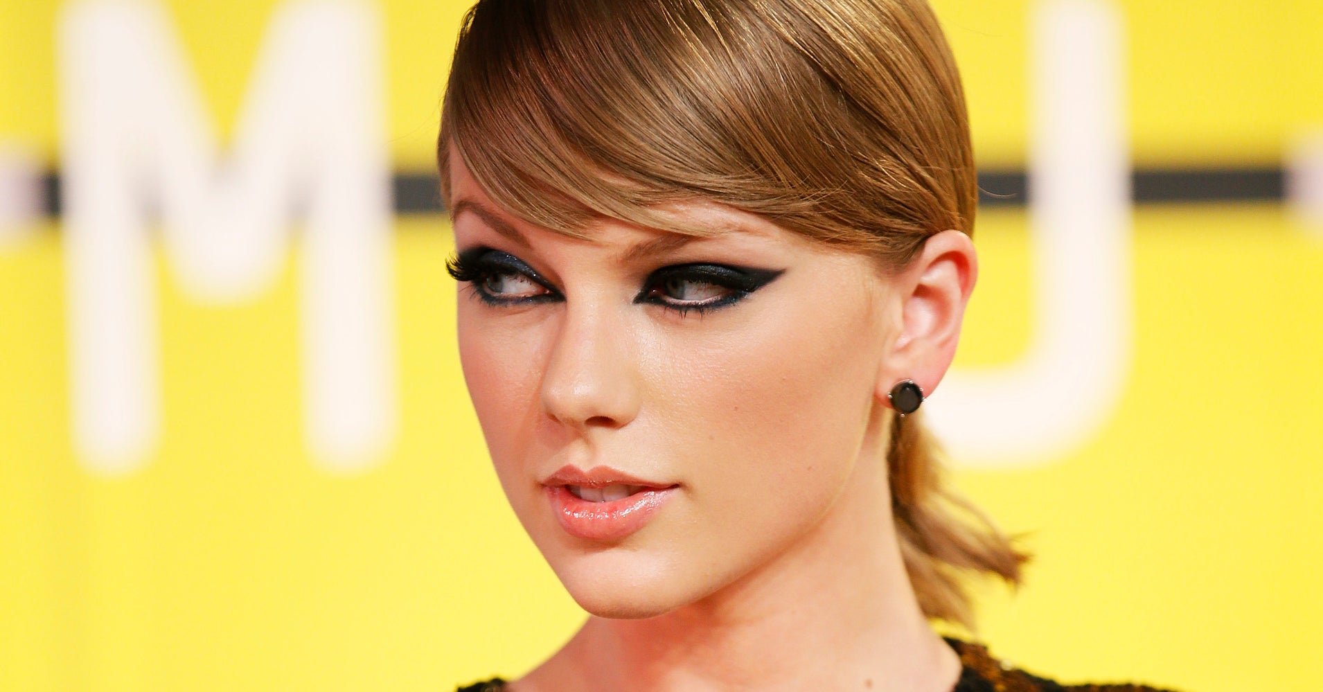 Mike Huckabee Dismisses Taylor Swift's Political Endorsement Because '13-Year-Old Girls' Can't Vote Mike Huckabee Dismisses Taylor Swift's Political Endorsement Because '13-Year-Old Girls' Can't Vote