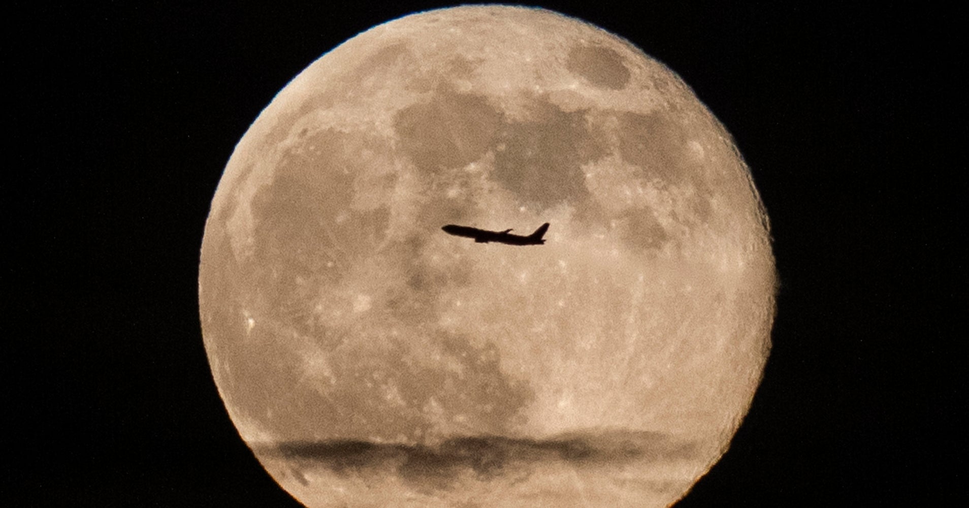Bigger Moons Have Moons And Some Are Calling Them Moonmoons HuffPost bigger-moons-have-moons-and-some-are-calling-them-moonmoons-huffpost